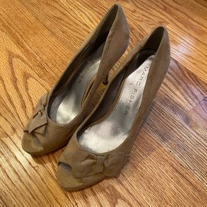 Marc Fisher, tan heels